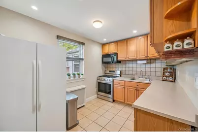 261-10 Langston Avenue #G99E, Glen Oaks, NY 11004 - Photo 8