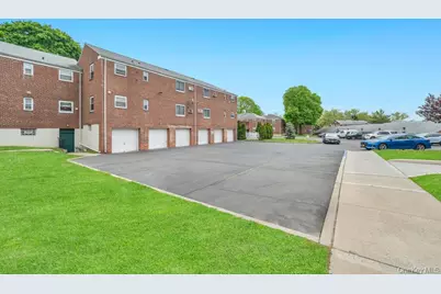 261-10 Langston Avenue #G99E, Glen Oaks, NY 11004 - Photo 18