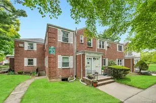 261-10 Langston Ave, Glen Oaks, NY 11004 - Photo 2
