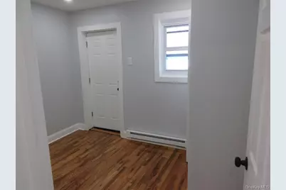 949 E 213th Street #FL-2, Bronx, NY 10469 - Photo 4