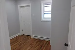 949 E 213th St, Bronx, NY 10469 - Photo 4