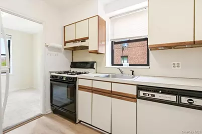 102-12 65th Avenue #C35, Forest Hills, NY 11375 - Photo 16