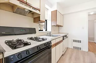 102-12 65th Ave, Forest Hills, NY 11375 - Photo 16