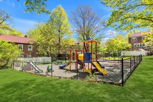 147-28 Charter Rd, Briarwood, NY 11435 - Photo 20
