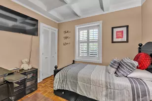 147-28 Charter Rd, Briarwood, NY 11435 - Photo 12