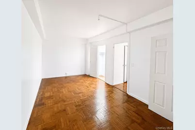 1558 Unionport Road #2D, Bronx, NY 10462 - Photo 4