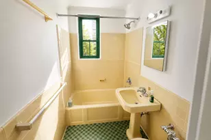 1558 Unionport Rd, Bronx, NY 10462 - Photo 2