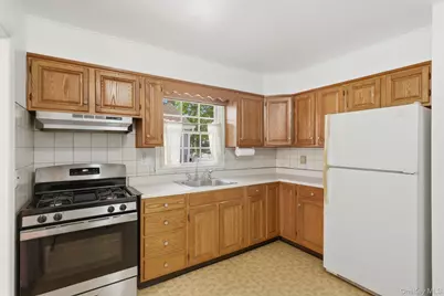 5 Albro Lane, White Plains, NY 10603 - Photo 6