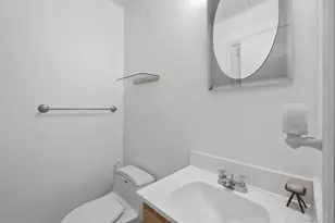 5 Albro Ln, White Plains, NY 10603 - Photo 8