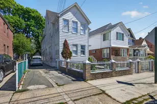 188-11 Dunkirk Dr, Jamaica, NY 11412 - Photo 2