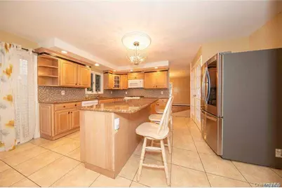 4025 Boston Avenue, Seaford, NY 11783 - Photo 8