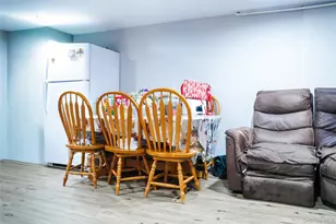 7 Oak St, Brentwood, NY 11717 - Photo 20