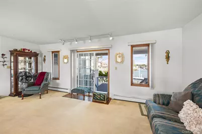 165 Gordon Place, Freeport, NY 11520 - Photo 6