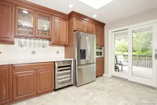 8 Medford Pl, Nanuet, NY 10954 - Photo 10