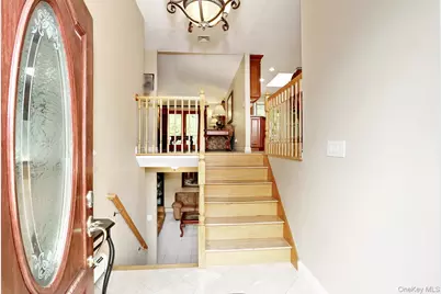 8 Medford Place, Nanuet, NY 10954 - Photo 4