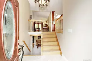 8 Medford Pl, Nanuet, NY 10954 - Photo 4