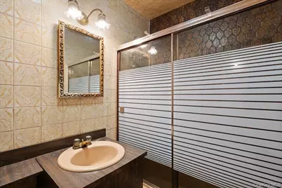 933 Dana Avenue, Valley Stream, NY 11580 - Photo 10