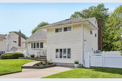 7 Bowden Drive, Huntington Station, NY 11746 - Photo 1