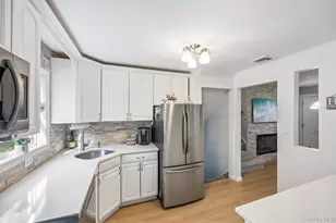 7 Bowden Dr, Huntington Station, NY 11746 - Photo 10