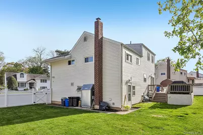 7 Bowden Drive, Huntington Station, NY 11746 - Photo 20