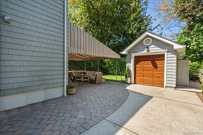 94 Roosevelt Street, Garden City, NY 11530 - Photo 22