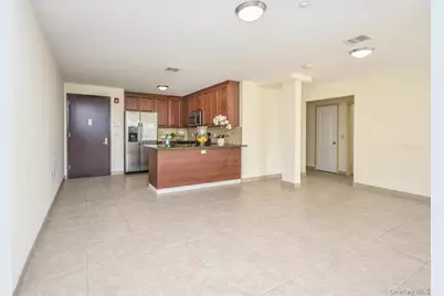200 Carney Street #108, Glen Cove, NY 11560 - Photo 2