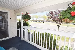 130 Winganhauppauge Rd, Islip, NY 11751 - Photo 36