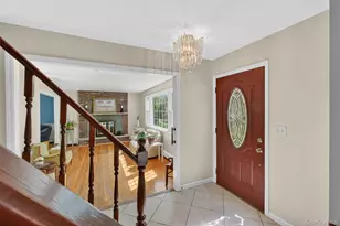 14 Victor Ln, Poughkeepsie, NY 12601 - Photo 4