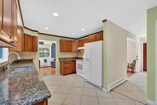14 Victor Ln, Poughkeepsie, NY 12601 - Photo 12