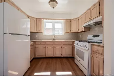 3166 Spencer Drive, Bronx, NY 10465 - Photo 6