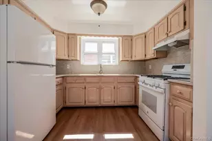 3166 Spencer Dr, Bronx, NY 10465 - Photo 6