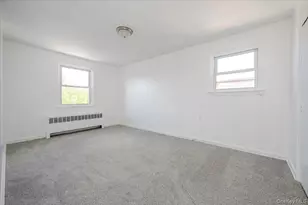 3166 Spencer Dr, Bronx, NY 10465 - Photo 12