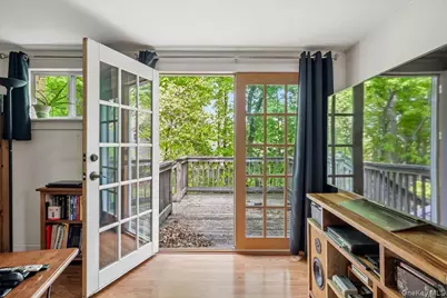 7 Amagansett Drive, Sound Beach, NY 11789 - Photo 24