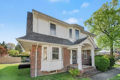 27 Center Drive, Whitestone, NY 11357 - Photo 2