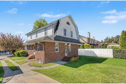 27 Center Drive, Whitestone, NY 11357 - Photo 4