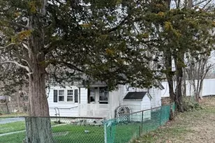 4 Benview Rd, Hyde Park, NY 12538 - Photo 2