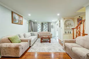 109-18 177th St, Jamaica, NY 11433 - Photo 8