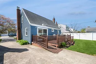 23 Gables Dr, Hicksville, NY 11801 - Photo 20