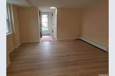 608 E Penn Street #Walk-in, Long Beach, NY 11561 - Photo 2