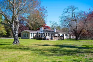 111 S Country Rd, Remsenburg, NY 11960 - Photo 24