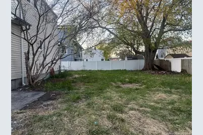 675 S Long Beach Avenue, Freeport, NY 11520 - Photo 28