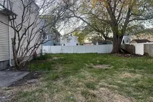 675 S Long Beach Ave, Freeport, NY 11520 - Photo 28