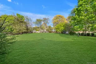 9 Paddock Ln, Medford, NY 11763 - Photo 24