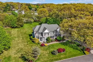 9 Paddock Ln, Medford, NY 11763 - Photo 2