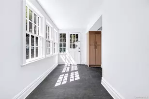 94 Main St, Roslyn, NY 11576 - Photo 8