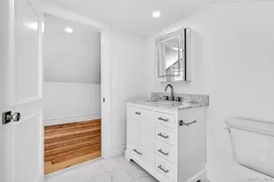 94 Main St, Roslyn, NY 11576 - Photo 26
