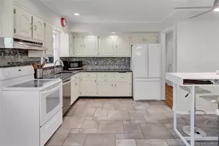 14 Archer Dr, Stony Brook, NY 11790 - Photo 16