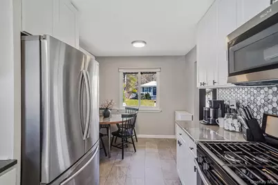 50 Lantern Street, Huntington, NY 11743 - Photo 6