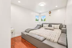 3 Katonah Pl, Dix Hills, NY 11746 - Photo 16