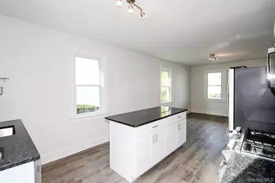 10 Ohio Avenue, Port Washington, NY 11050 - Photo 14